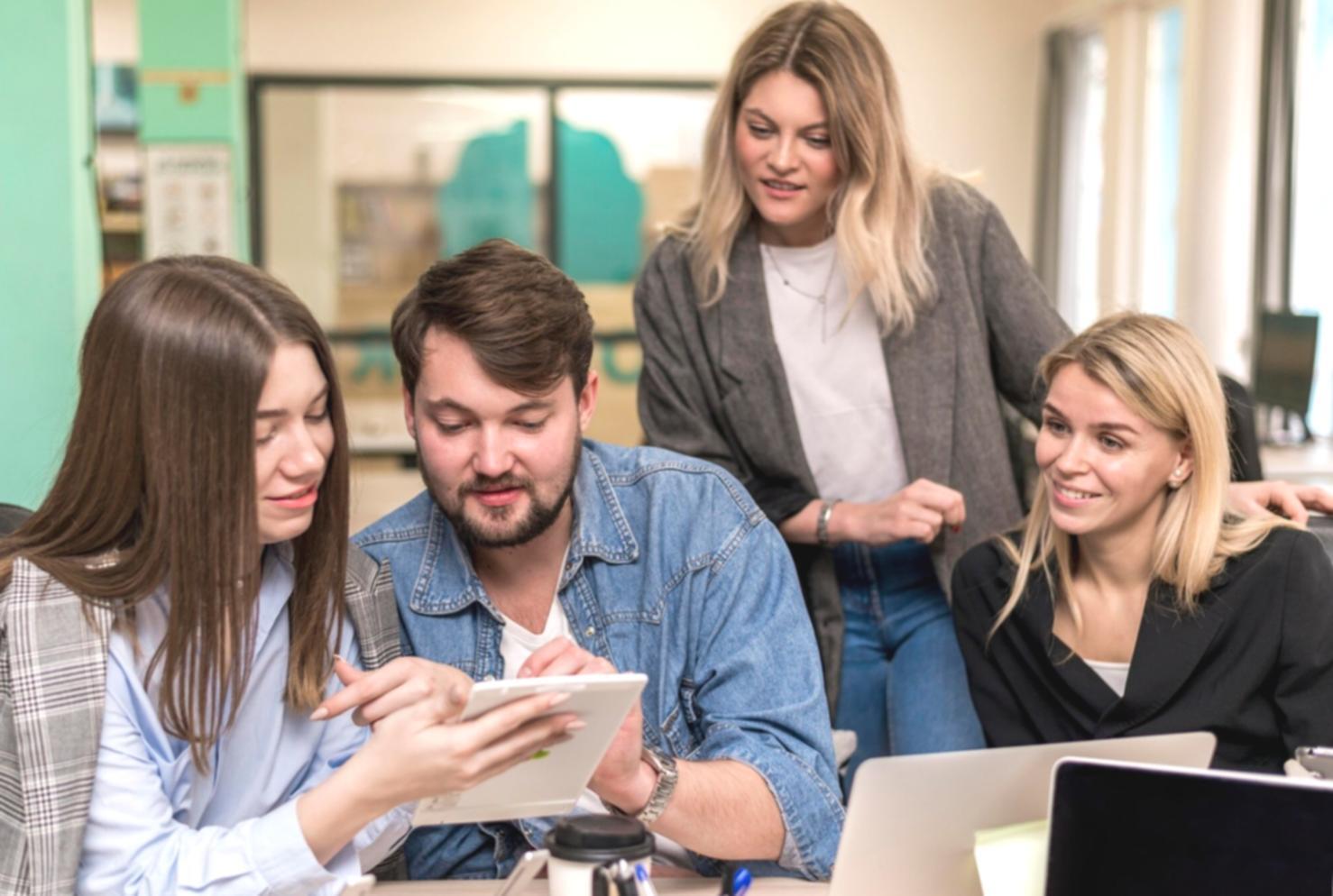 Detaillierte Finanzberichte und Datenanalyse